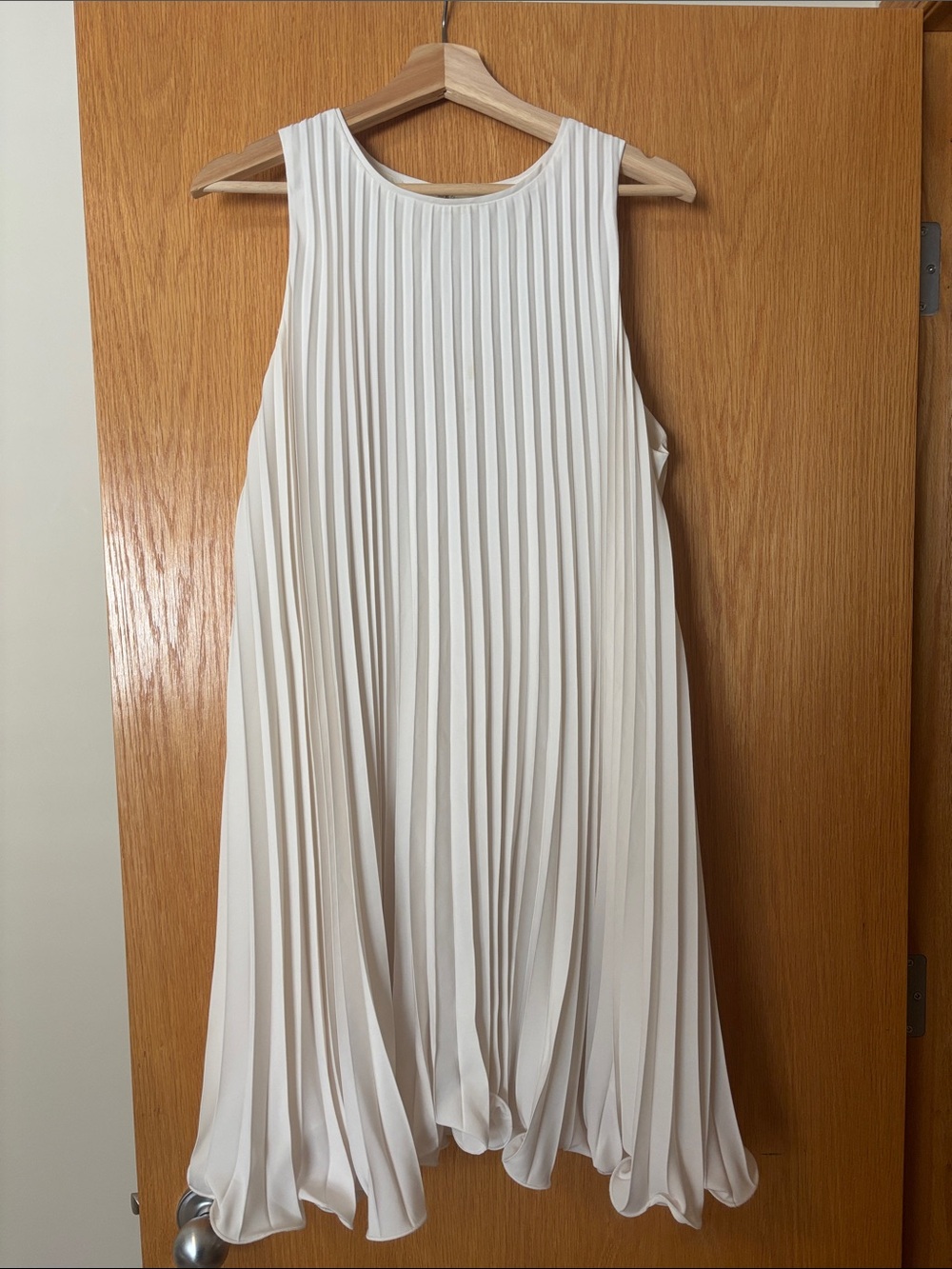 RW&CO. Cream Pleated Sleeveless Midi Dress